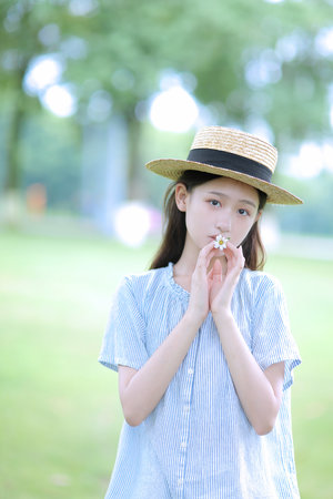 在厨房挺进市长美妇雪臀大宝