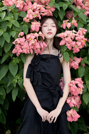 还记得那个干女神的小胖哥吗