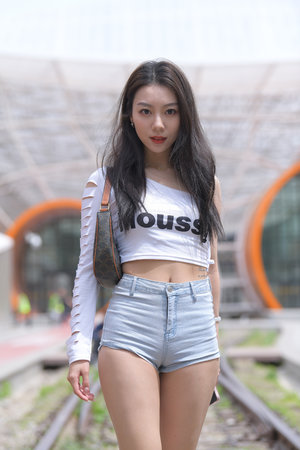 叶子主播在线巴厘岛无套